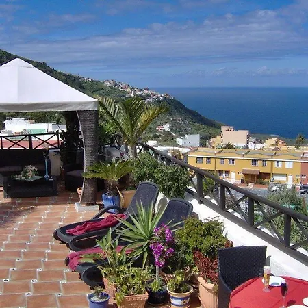 Apartamentos-monasterio-de-san-antonio-modernes-apartment-mit-balkon-und-meerblick Διαμέρισμα *