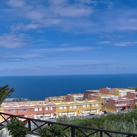 Apartamentos-monasterio-de-san-antonio-modernes-apartment-mit-balkon-und-meerblick Διαμέρισμα *