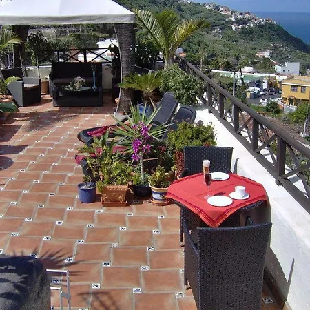Apartamentos-monasterio-de-san-antonio-modernes-apartment-mit-balkon-und-meerblick Διαμέρισμα