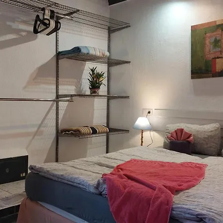 Apartamentos-monasterio-de-san-antonio-modernes-apartment-mit-balkon-und-meerblick *